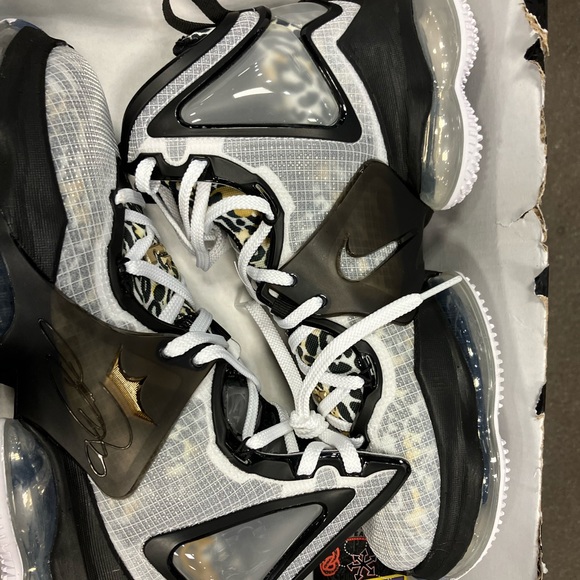 Meet your Posher, Shalia - Picture 4 of 5